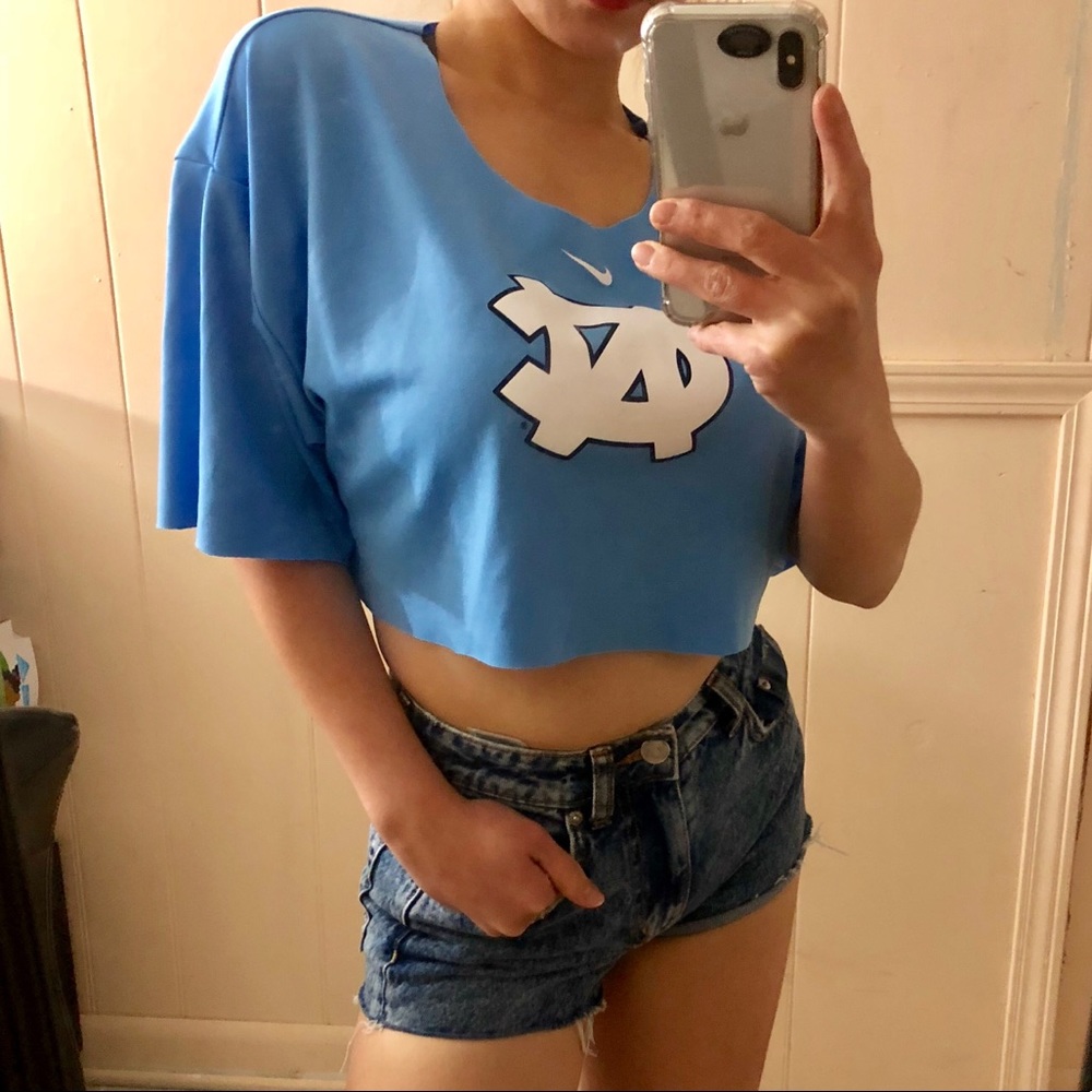 ❌Sold❌ Nike Crop Top NC